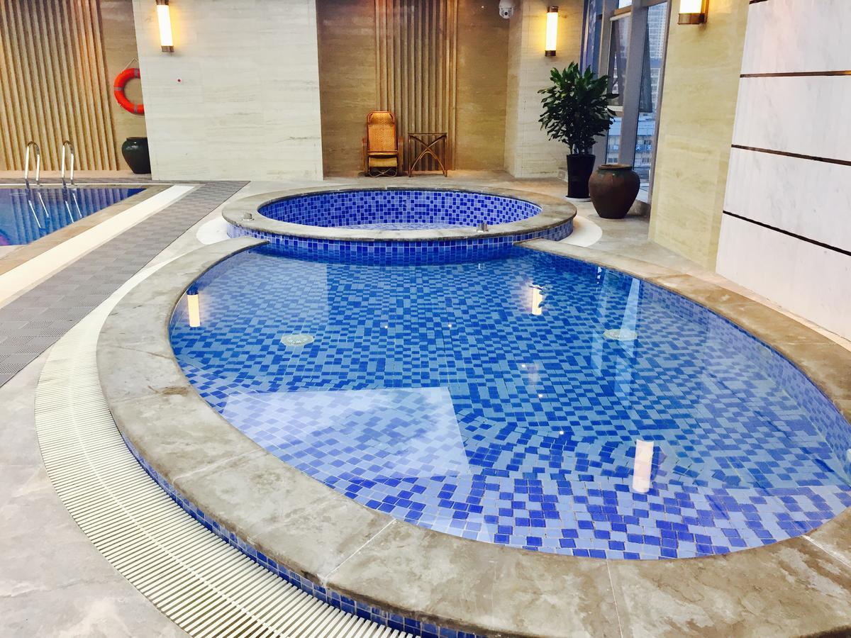 Howard Johnson Xiangyu Plaza Linyi Linyi  Extérieur photo