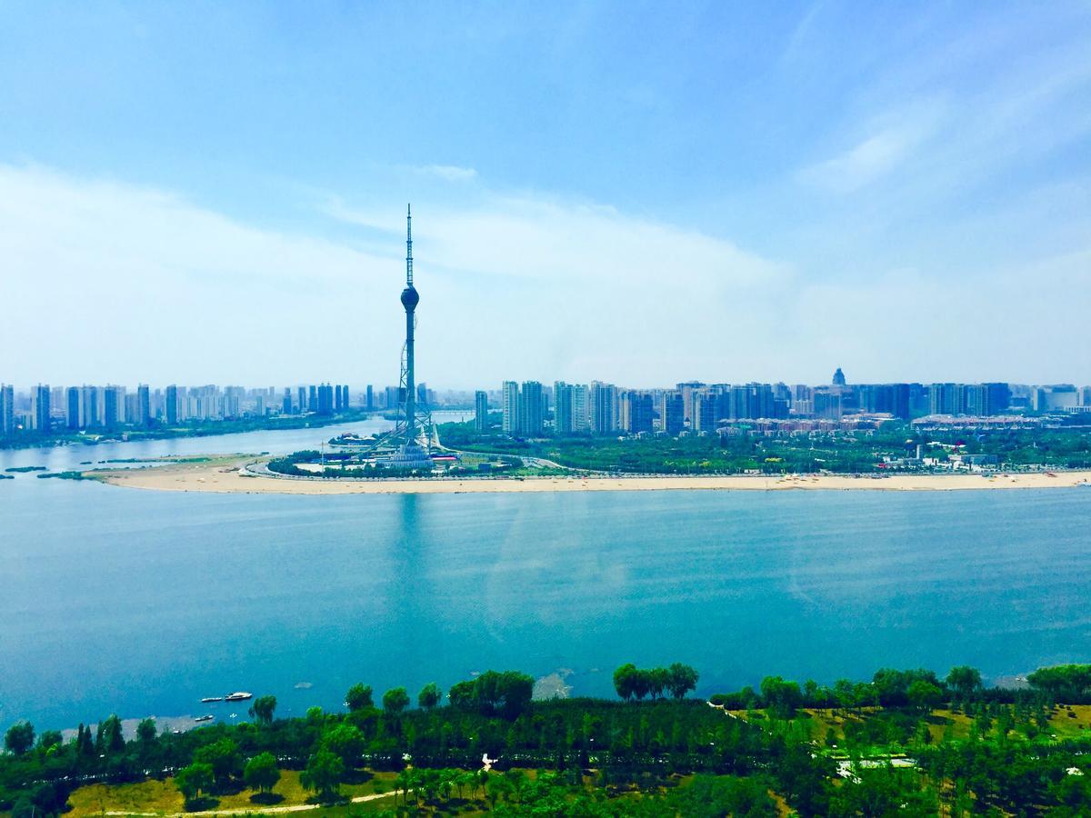 Howard Johnson Xiangyu Plaza Linyi Linyi  Extérieur photo