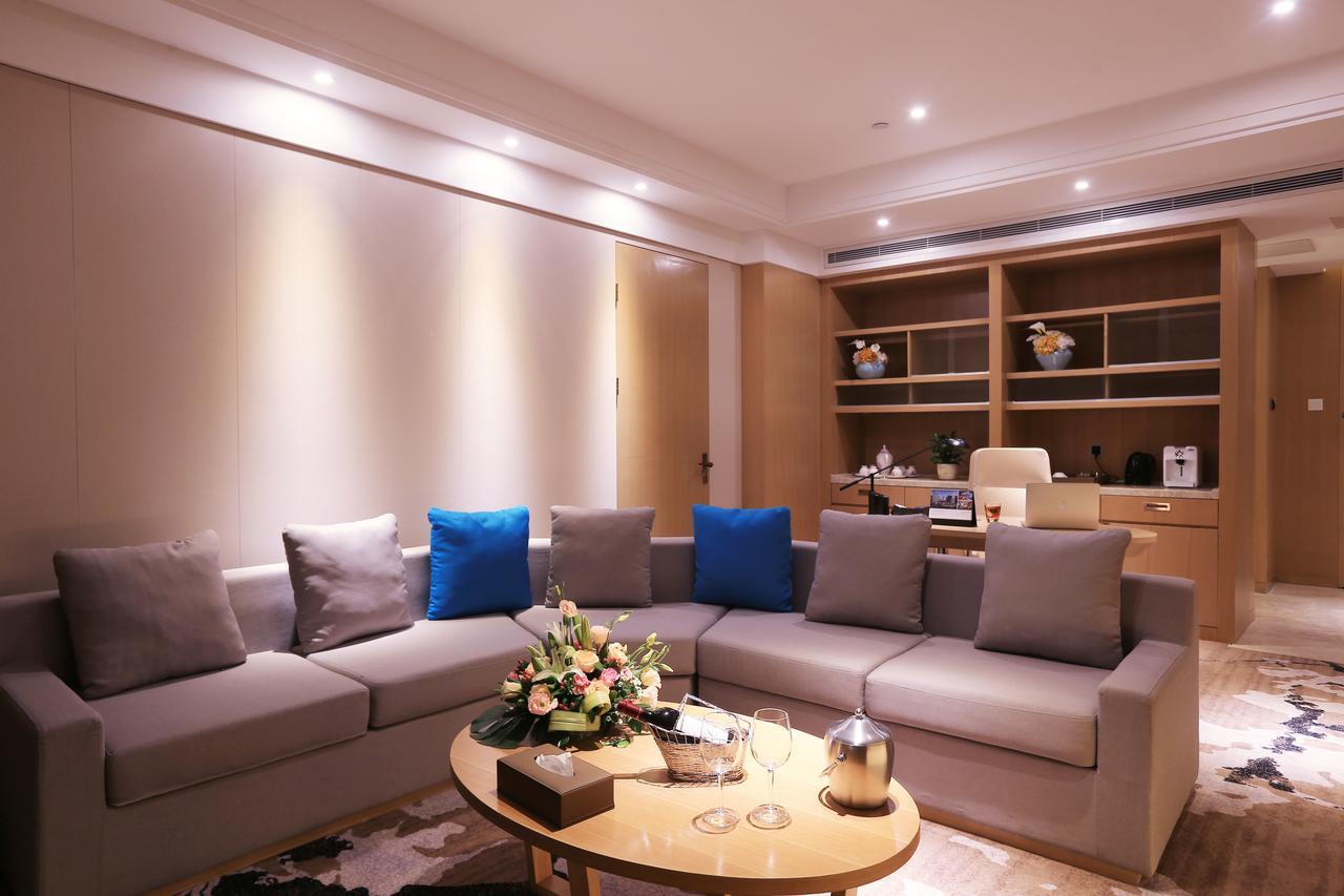Howard Johnson Xiangyu Plaza Linyi Linyi  Extérieur photo