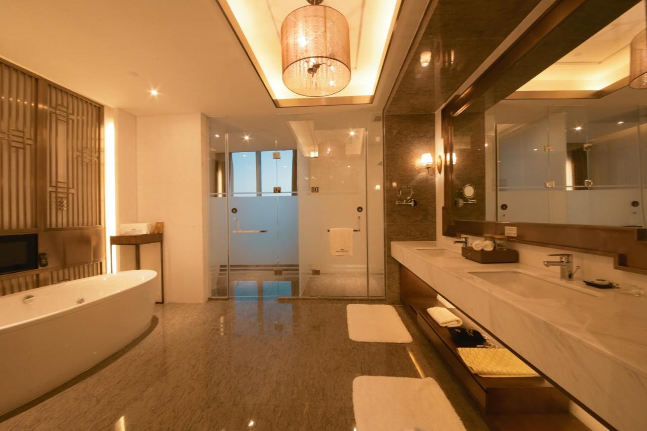 Howard Johnson Xiangyu Plaza Linyi Linyi  Extérieur photo
