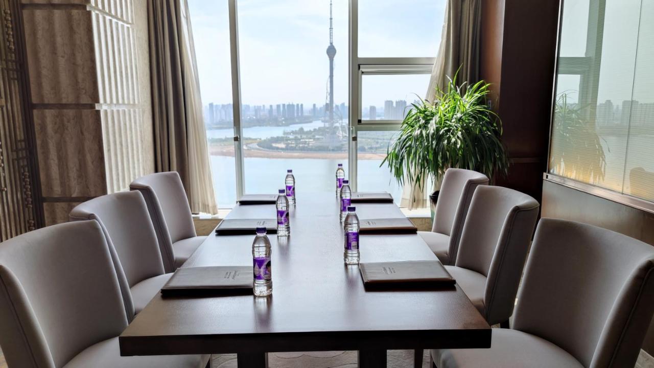Howard Johnson Xiangyu Plaza Linyi Linyi  Extérieur photo